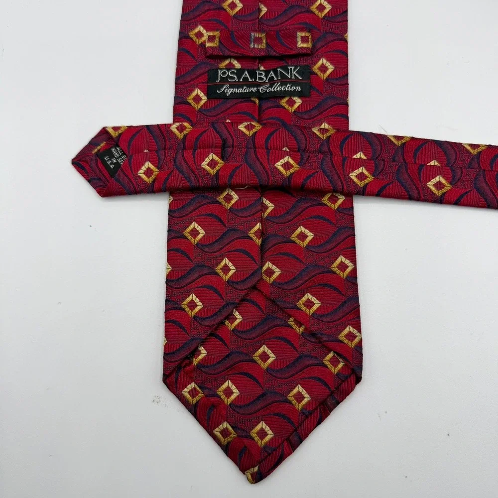Jos. A. Bank Signature Collection Silk Tie Red Geometric Diamond USA 61.5